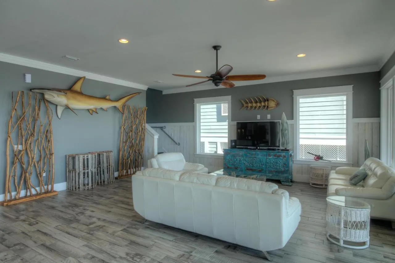 Holiday home Making Waves - Huge Heated Beachfront Pool Hot Tub! Best In Pcb! Panama City Beach