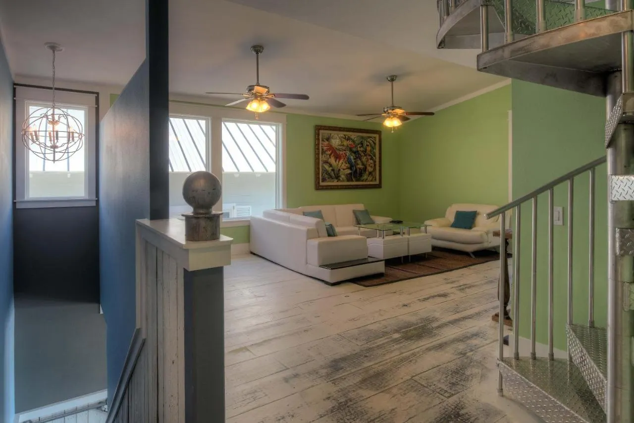 Holiday home Making Waves - Huge Heated Beachfront Pool Hot Tub! Best In Pcb! Panama City Beach
