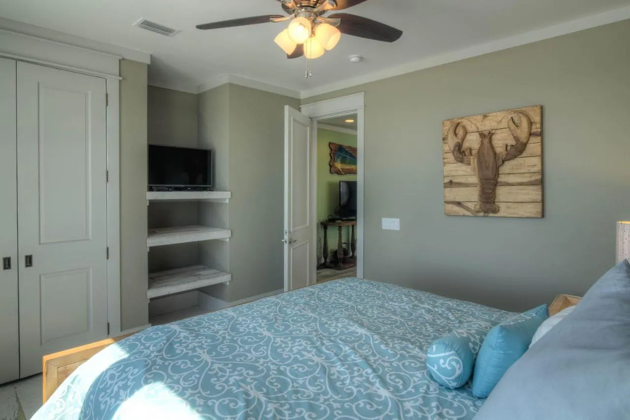 Holiday home Making Waves - Huge Heated Beachfront Pool Hot Tub! Best In Pcb! Panama City Beach