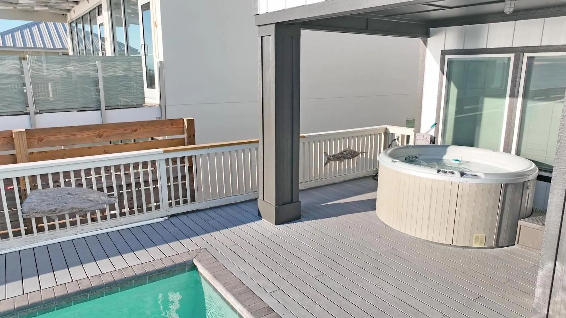 Holiday home Making Waves - Huge Heated Beachfront Pool Hot Tub! Best In Pcb! Panama City Beach United States