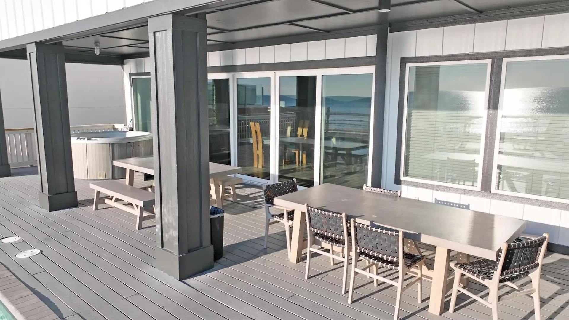Holiday home Making Waves - Huge Heated Beachfront Pool Hot Tub! Best In Pcb! Panama City Beach